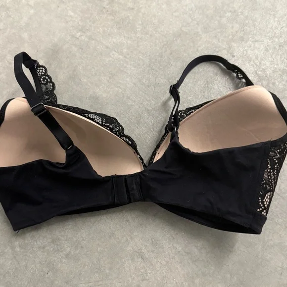 Simply Vera Vera Wang Intimates Black & Beige Lace Wireless Bra - 34D - Picture 4 of 11